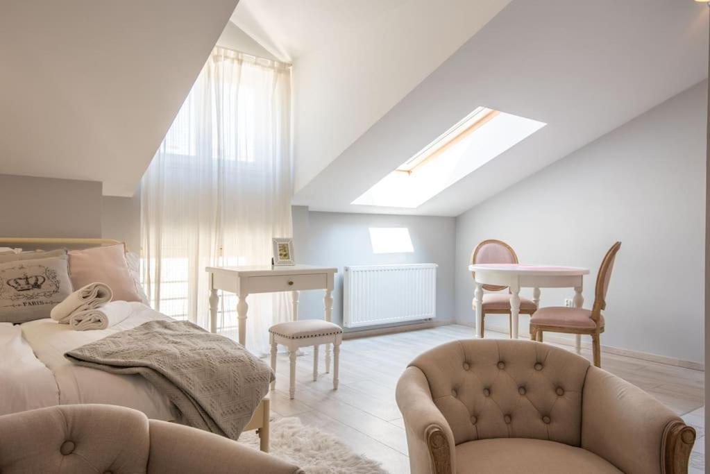 Apartament O Wysokim Standardzie W Centrum Miasta Leilighet Krasków Eksteriør bilde